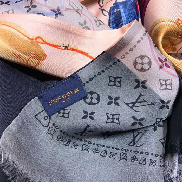 Louis Vuitton Scarf LVS00041